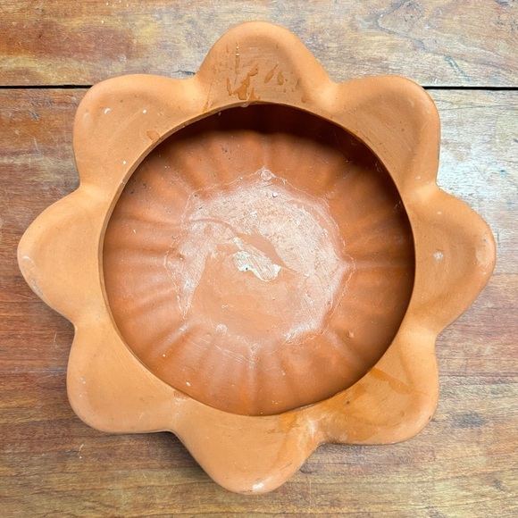 Terracotta Flower Planter Pot Bowl - Picture 8 of 11